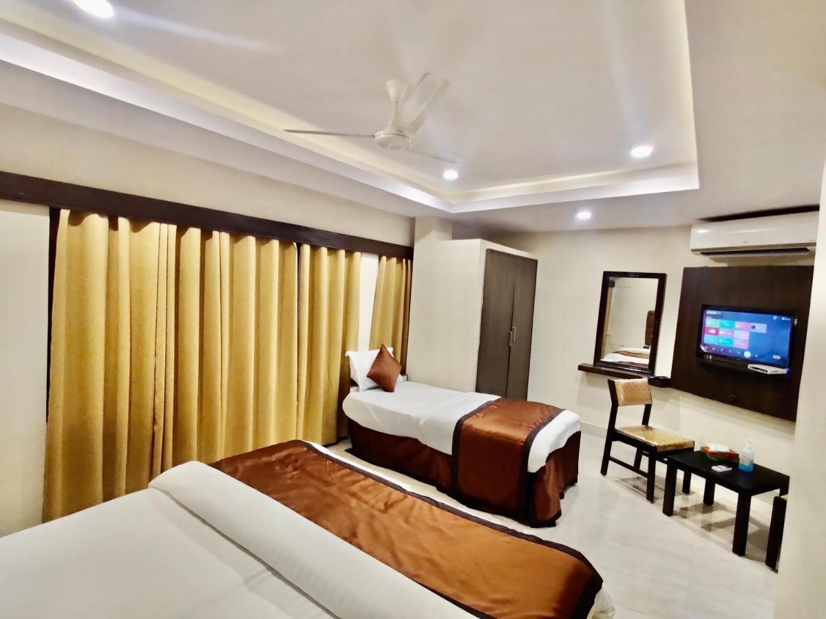 New Hotel Suhail Hyderabad Exterior photo