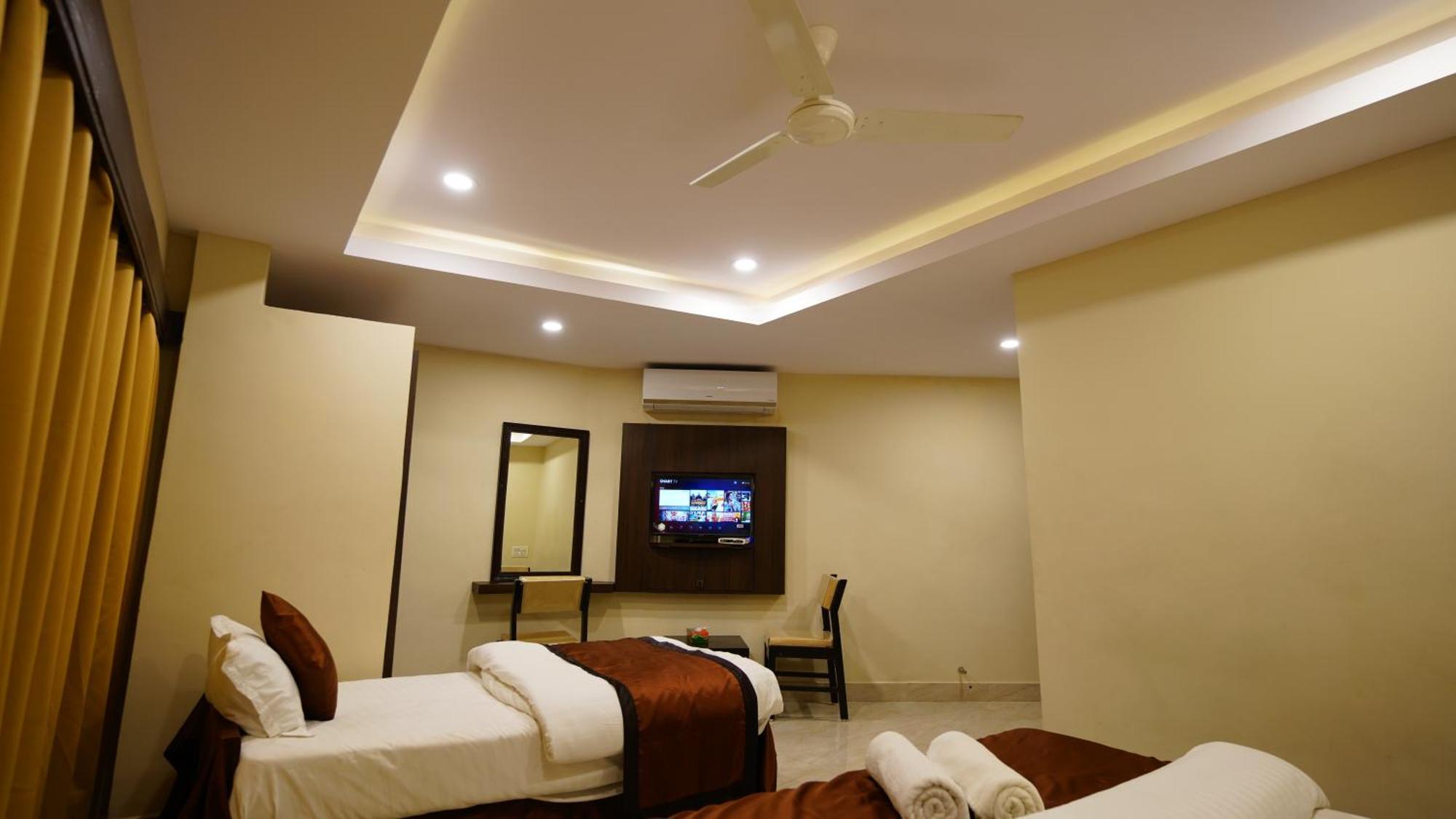 New Hotel Suhail Hyderabad Exterior photo