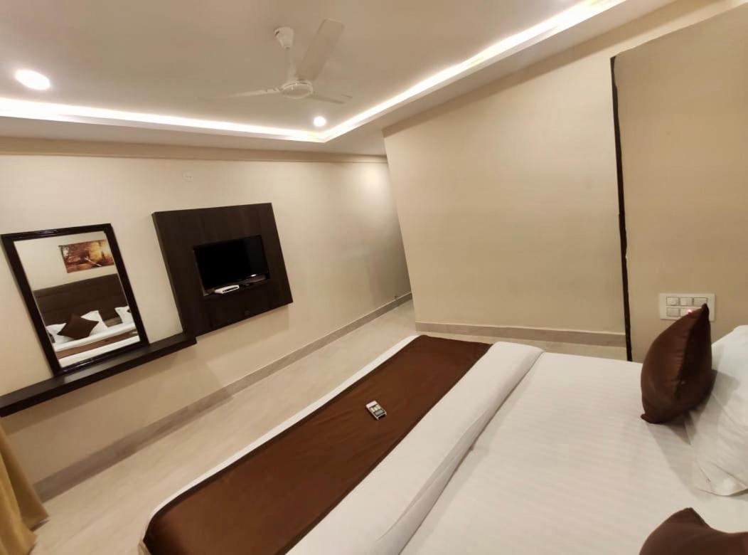 New Hotel Suhail Hyderabad Exterior photo